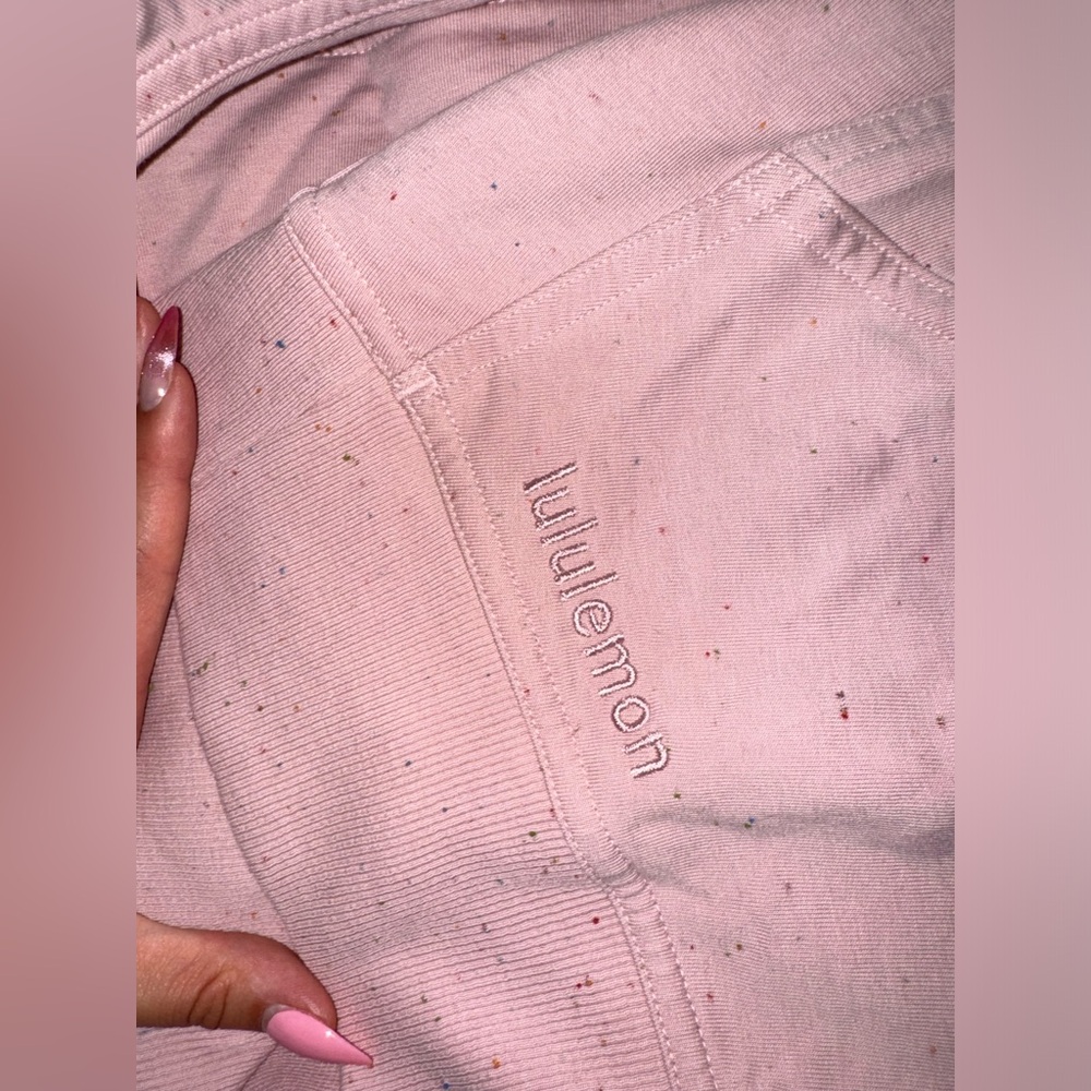 NEVER WORN LULULEMON HOODIE